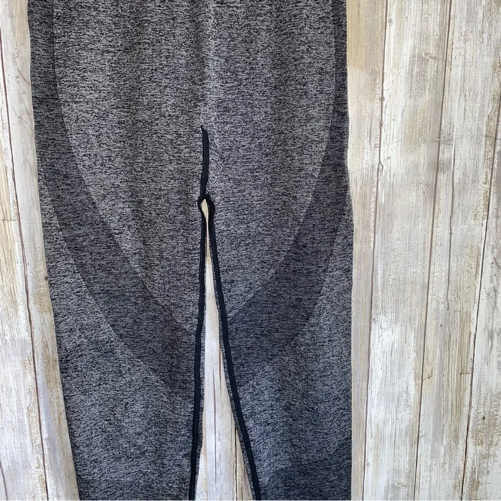 PINk Grey Seamless Air Medium Impact Leggings - Picture 3 of 7